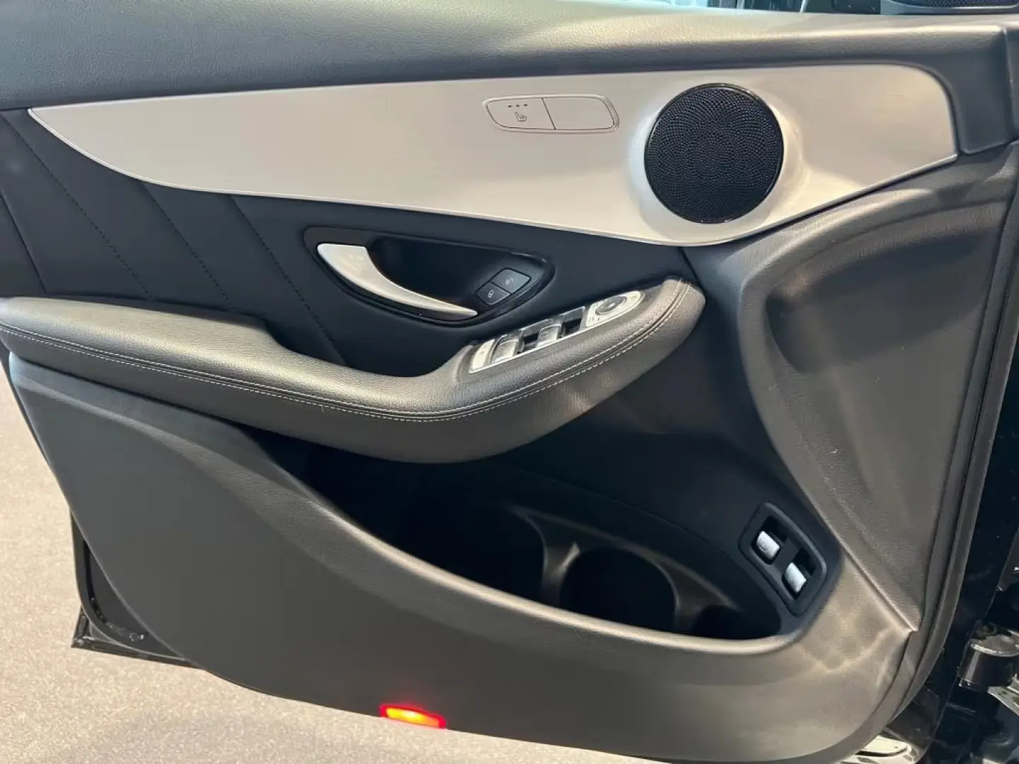 Mercedes-Benz GLC 300 e 4M AMG-Line Noapte AHK