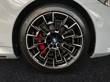 M5 Limousine M DriversPackage AHK Bowers&Wilkins