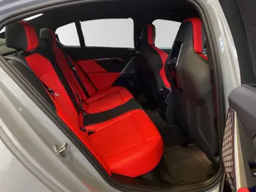 M5 Limousine M DriversPackage AHK Bowers&Wilkins