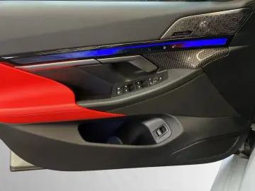 M5 Limousine M DriversPackage AHK Bowers&Wilkins