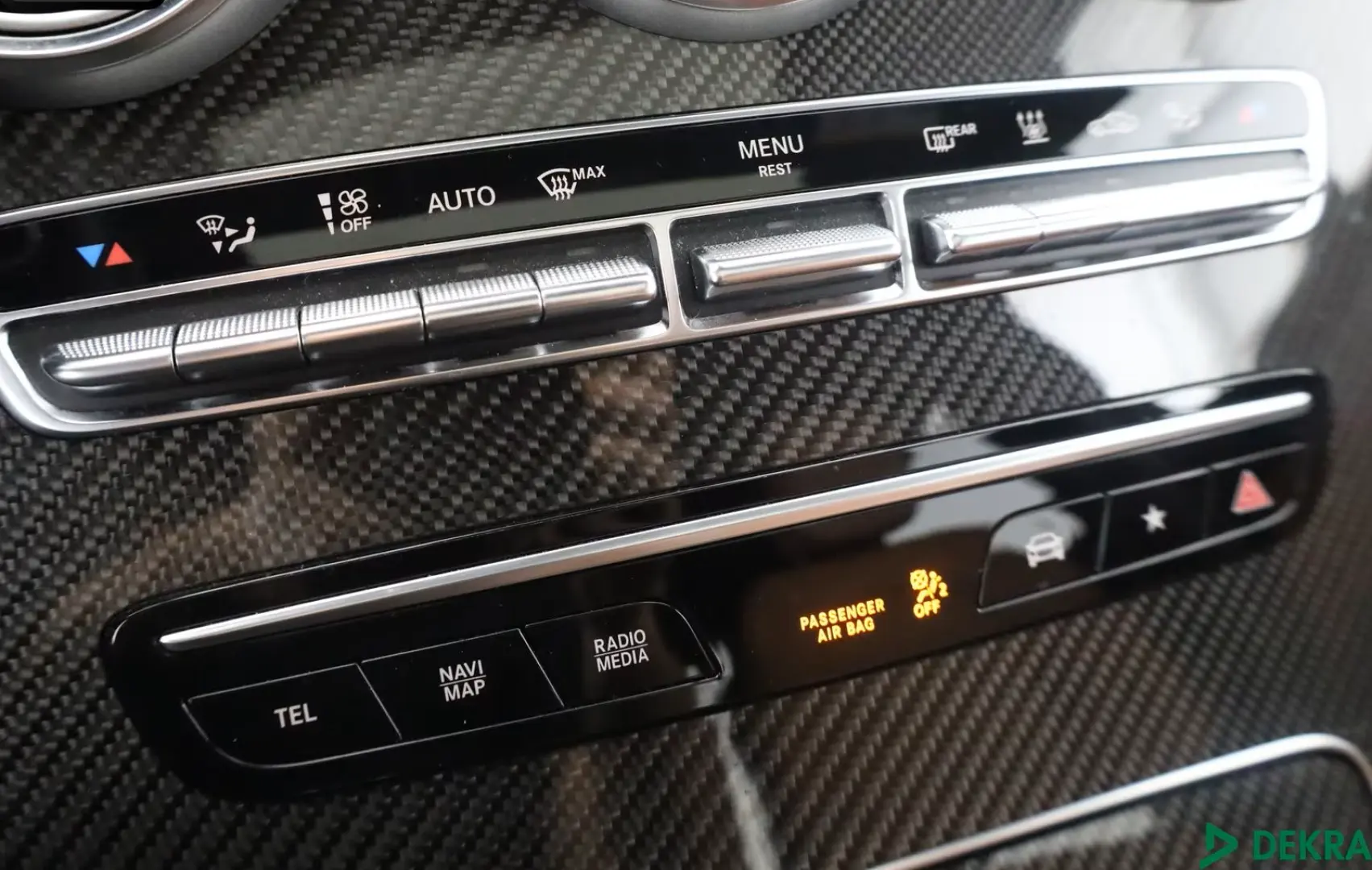 Mercedes-Benz GLC 300 e 4M AMG NIGHT AIRMATIC