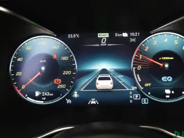 Mercedes-Benz GLC 300 e 4M AMG NIGHT AIRMATIC