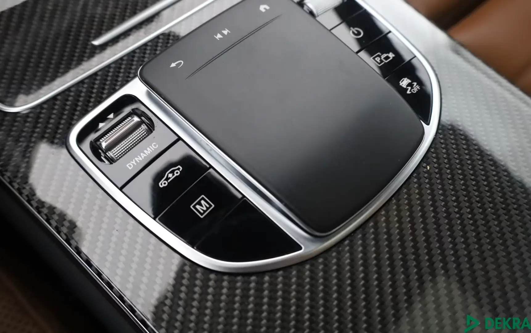 Mercedes-Benz GLC 300 e 4M AMG NIGHT AIRMATIC