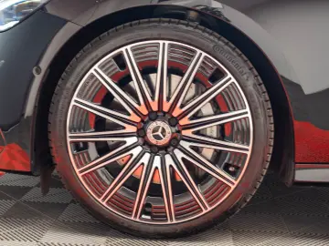 Mercedes-Benz E 220 d 4Matic 9G-TRONIC Edition AMG Line