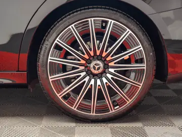 Mercedes-Benz E 220 d 4Matic 9G-TRONIC Edition AMG Line