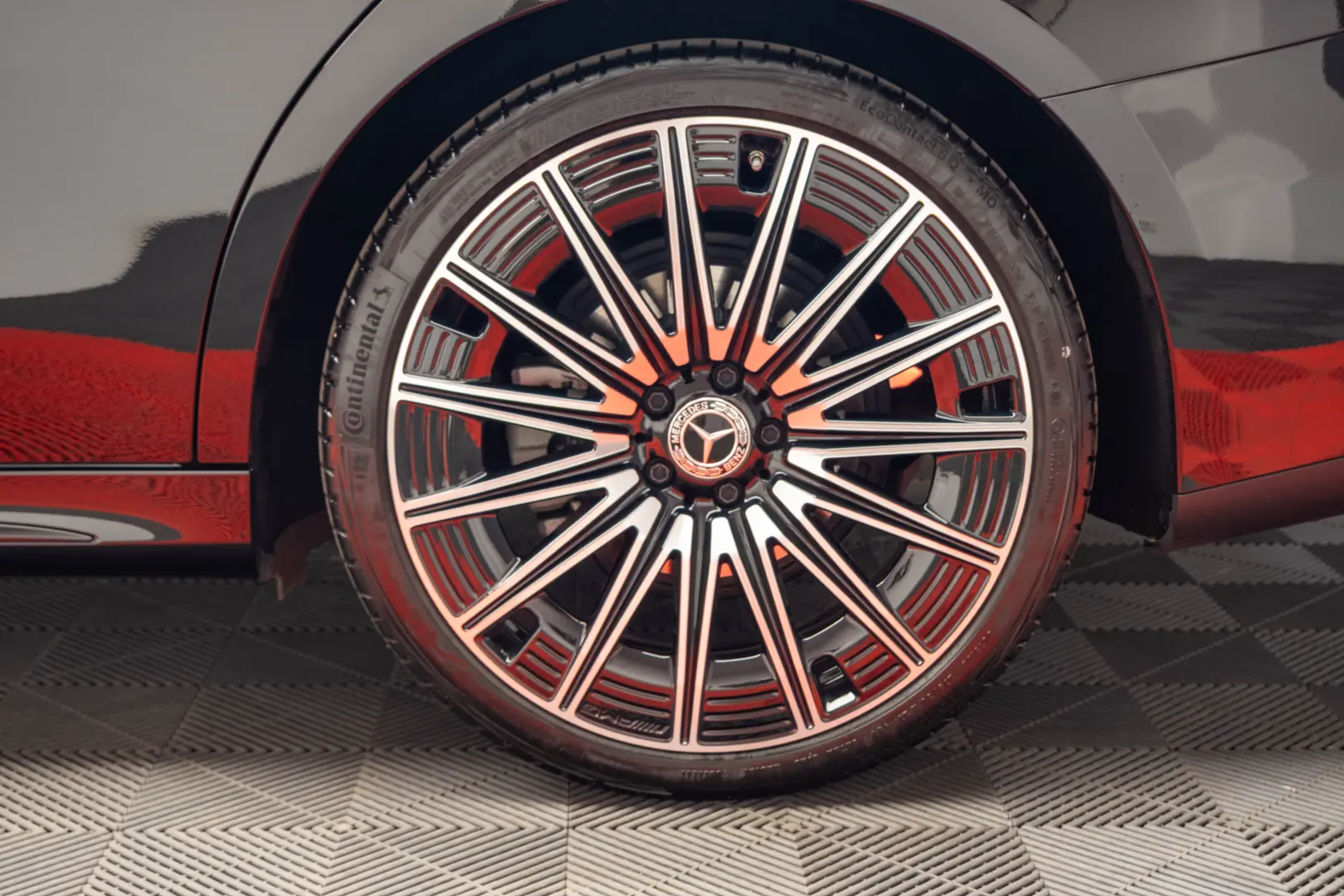 Mercedes-Benz E 220 d 4Matic 9G-TRONIC Edition AMG Line