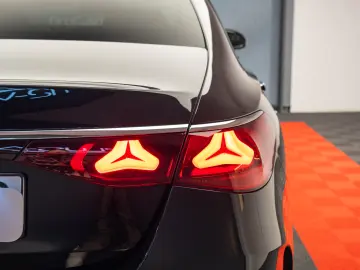 Mercedes-Benz E 220 d 4Matic 9G-TRONIC Edition AMG Line