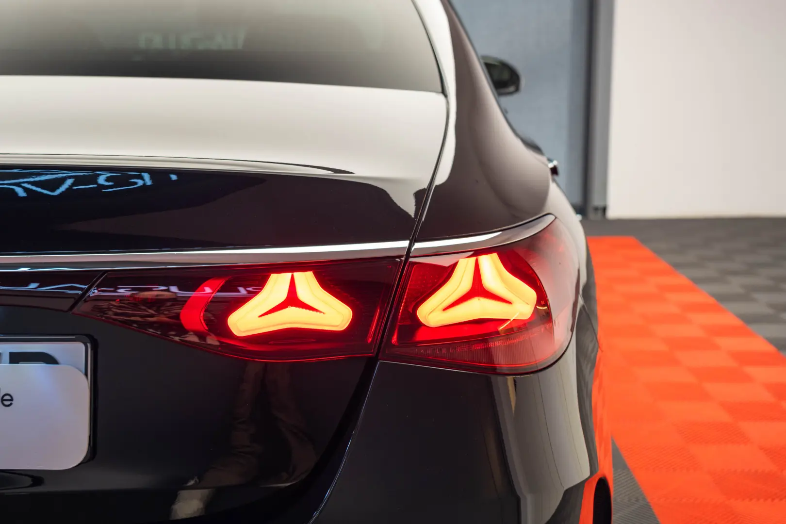 Mercedes-Benz E 220 d 4Matic 9G-TRONIC Edition AMG Line