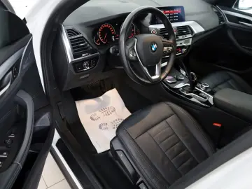 X4 xDrive 20i Advantage Leder Navi Kamera SH LED