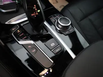 X4 xDrive 20i Advantage Leder Navi Kamera SH LED