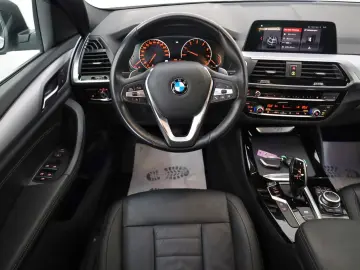 X4 xDrive 20i Advantage Leder Navi Kamera SH LED