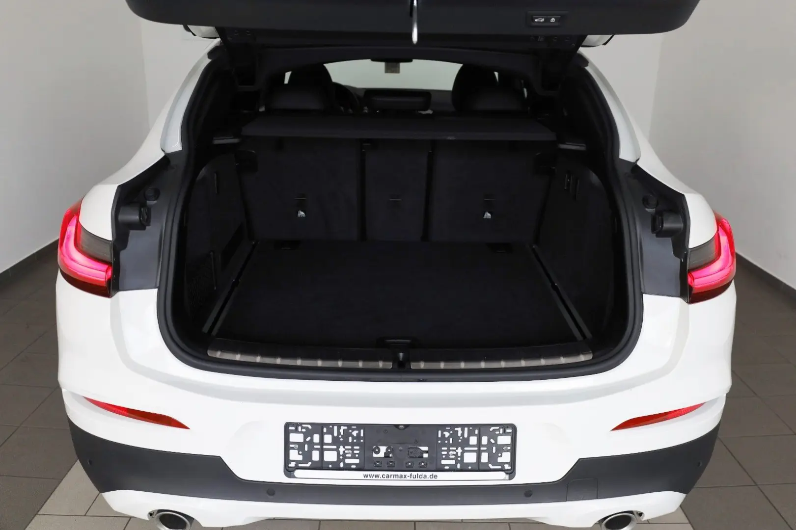 X4 xDrive 20i Advantage Leder Navi Kamera SH LED