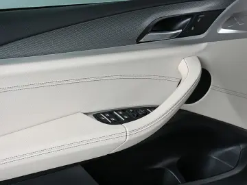 X4 xDr 20i A M Sport Navi DAB Leder HiFi