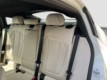 X4 xDrive20i    M Sport 21'' HUD AHK Parkassist.