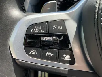 X4 xDrive20i    M Sport 21'' HUD AHK Parkassist.