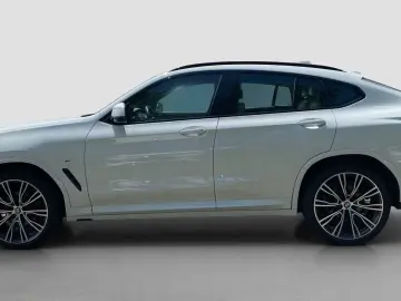 X4 xDrive20i    M Sport 21'' HUD AHK Parkassist.