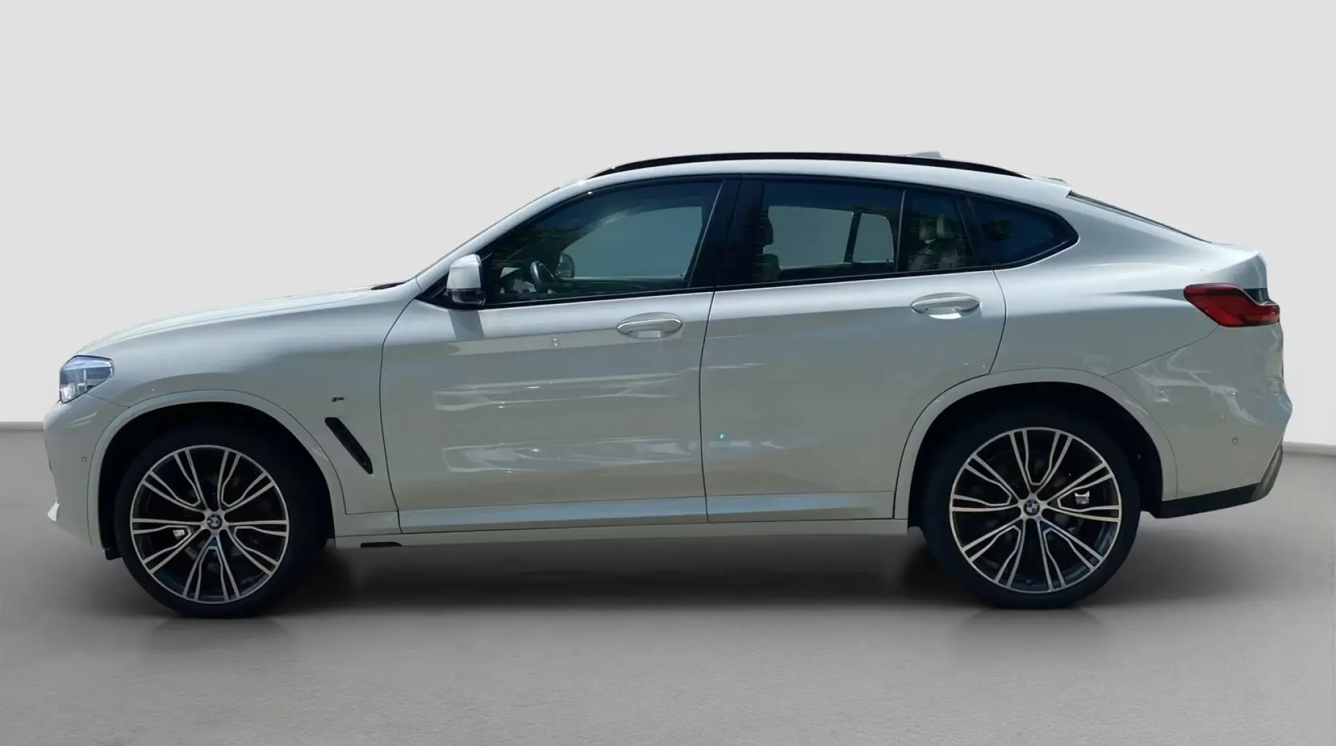 X4 xDrive20i    M Sport 21'' HUD AHK Parkassist.