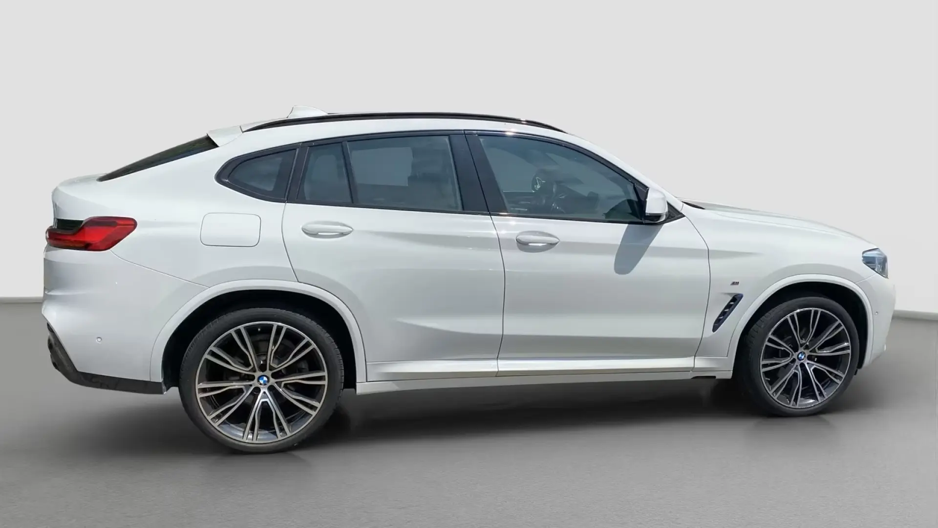 X4 xDrive20i    M Sport 21'' HUD AHK Parkassist.