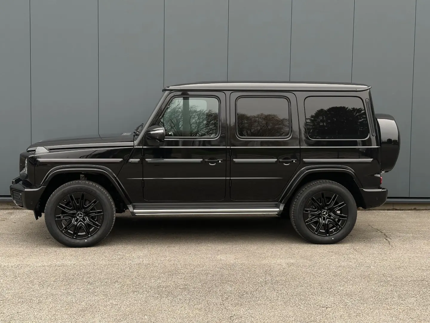 MERCEDES BENZ G 450d AMG LINE