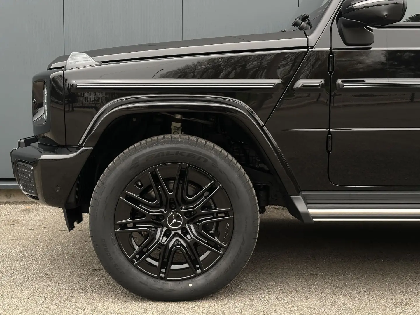 MERCEDES BENZ G 450d AMG LINE