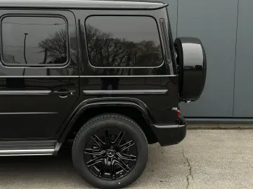 MERCEDES BENZ G 450d AMG LINE