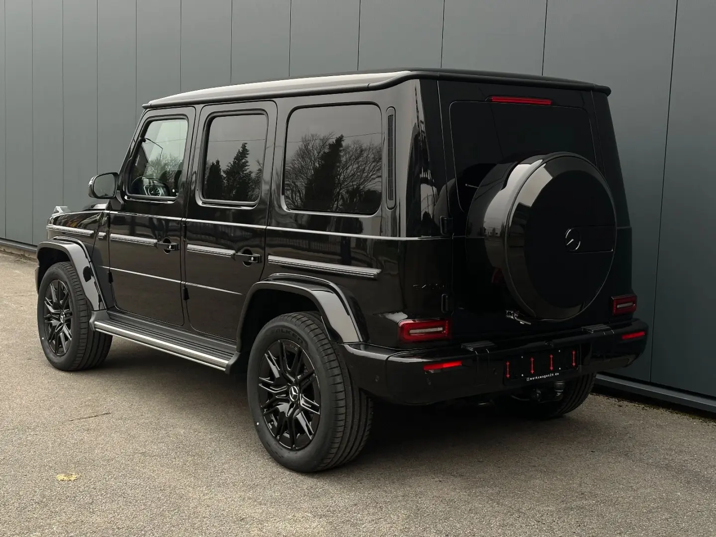 MERCEDES BENZ G 450d AMG LINE