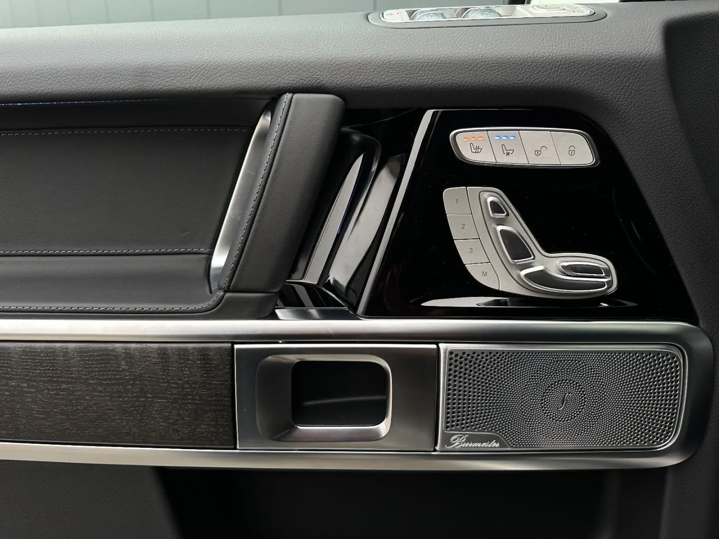 MERCEDES BENZ G 450d AMG LINE