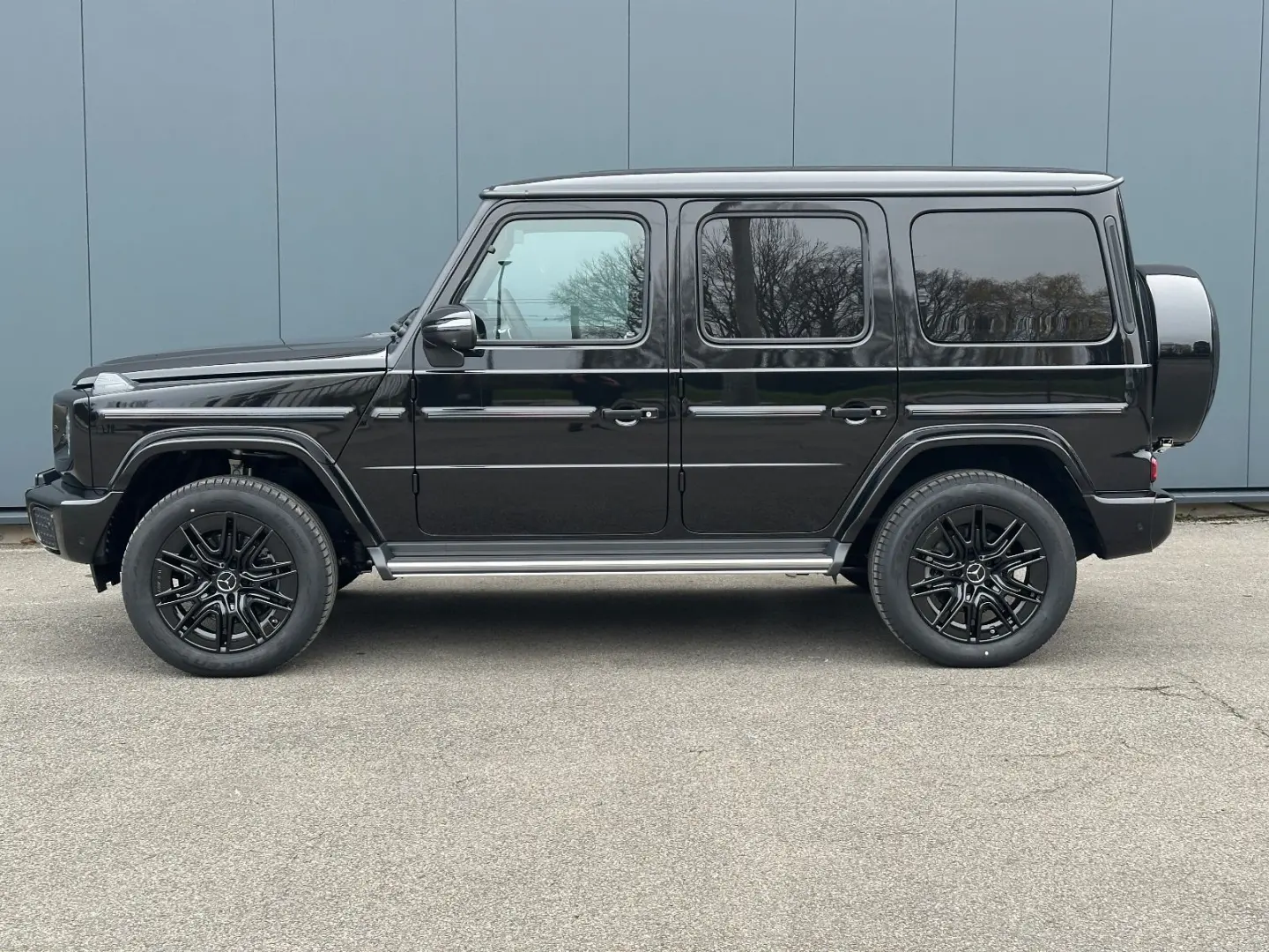 MERCEDES BENZ G 450d AMG LINE