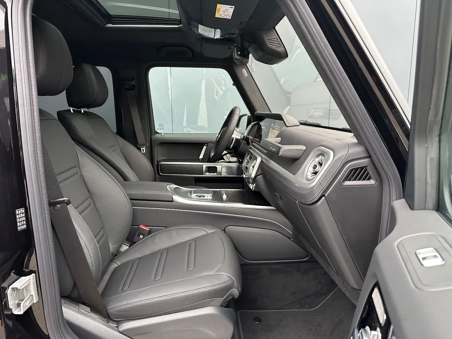 MERCEDES BENZ G 450d AMG LINE