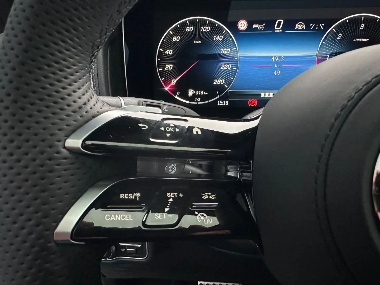 MERCEDES BENZ G 450d AMG LINE