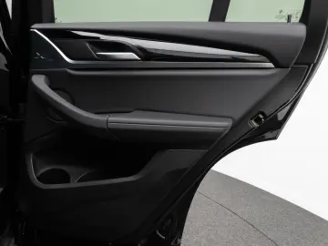 X4 xD20d DAB Kamera WLAN LED 18Zoll M Sport