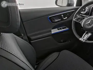 GLC 200 4M Avantgarde MBUX 360  AHK Totwink 18