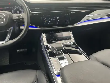 Q8 SUV 45 TDI quattro HeadUp Optikpaket Stadt To