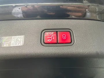 GLC 200 4M AMG  BURMESTER AHK 360 DISTRONIC