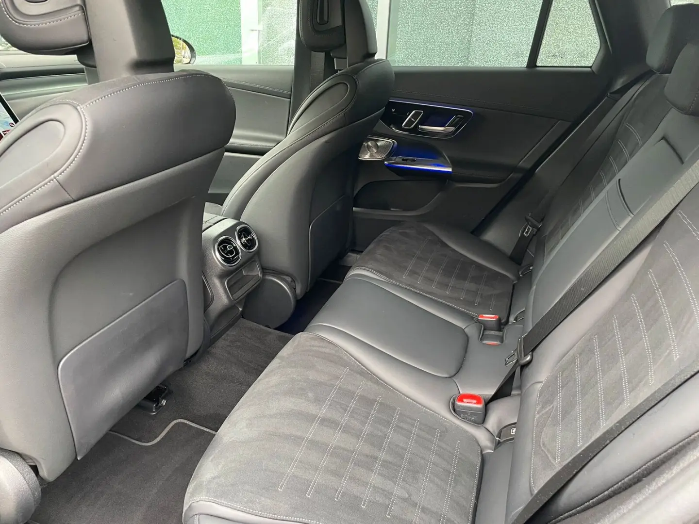 GLC 200 4M AMG  BURMESTER AHK 360 DISTRONIC