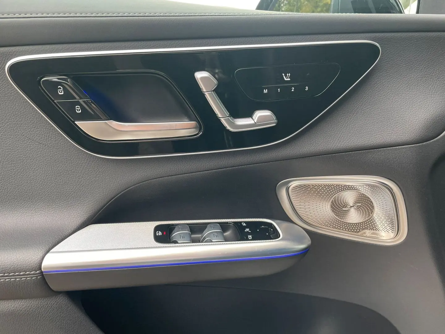 GLC 200 4M AMG  BURMESTER AHK 360 DISTRONIC