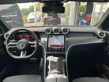 GLC 200 4M AMG  BURMESTER AHK 360 DISTRONIC