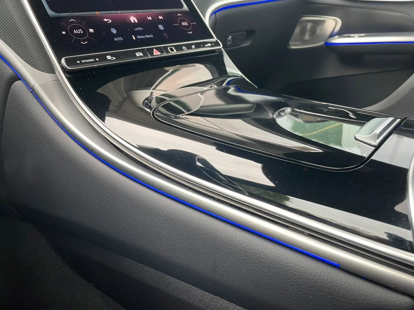 GLC 200 4M AMG  BURMESTER AHK 360 DISTRONIC