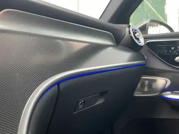 GLC 200 4M AMG  BURMESTER AHK 360 DISTRONIC