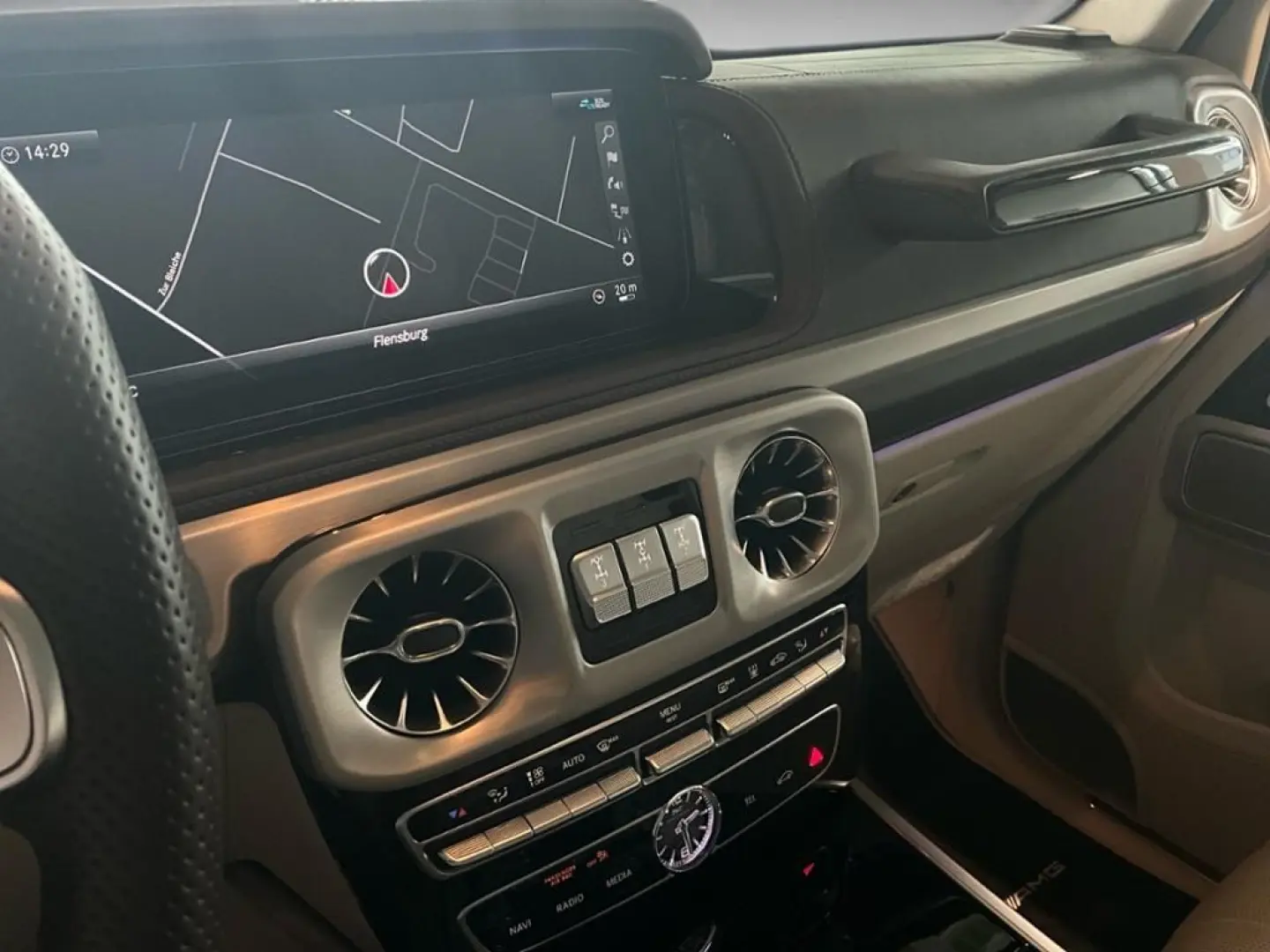 MERCEDES BENZ G 63 AMG