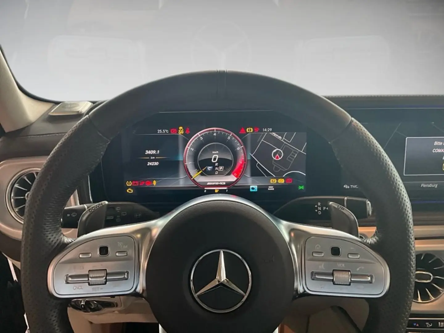 MERCEDES BENZ G 63 AMG