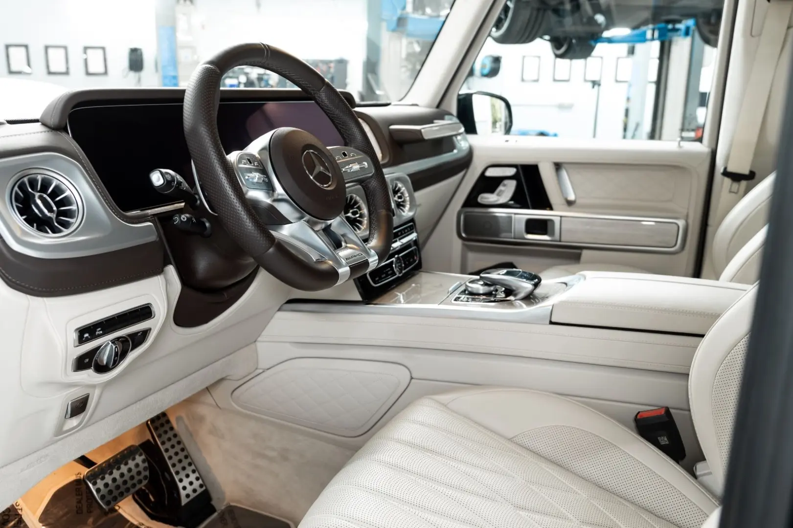 MERCEDES BENZ G63 AMG I Burmester I 360