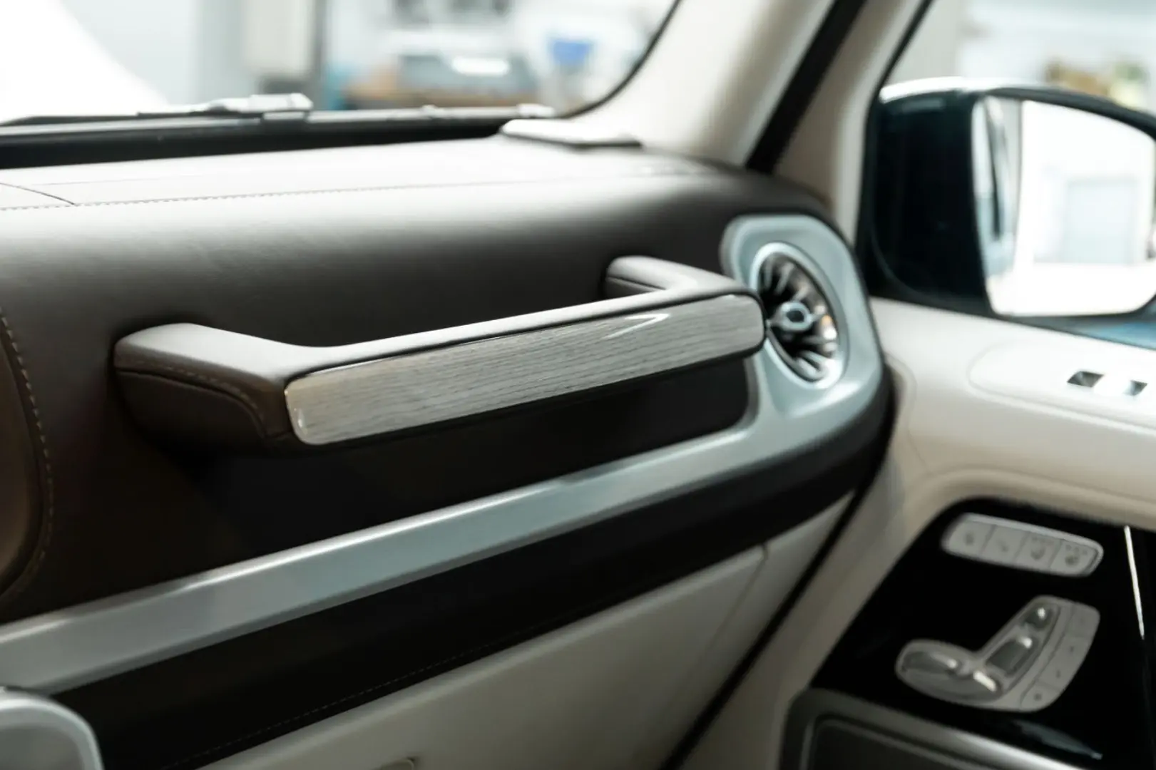 MERCEDES BENZ G63 AMG I Burmester I 360