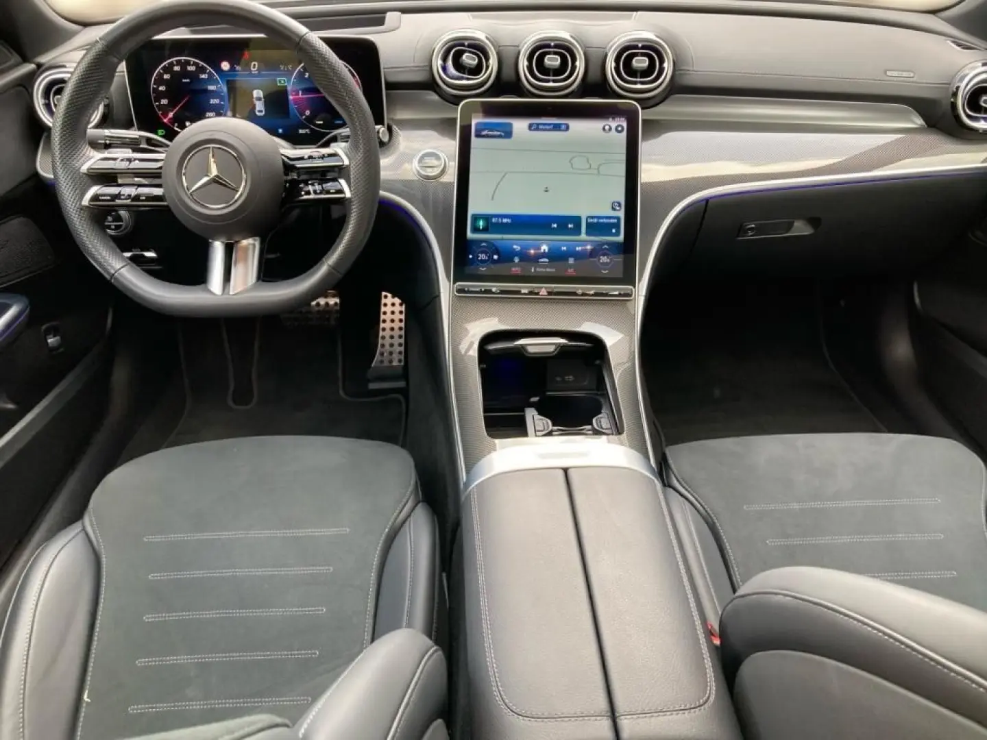 C 220 d 4M AMG Night Digital Panorama-SD Head-up