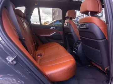 X5 xDrive 45 e M Sport