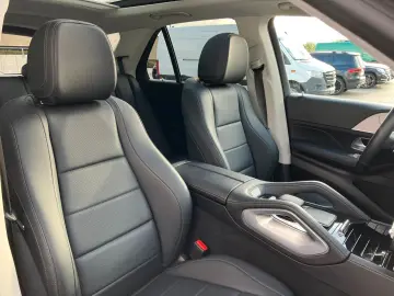 GLE 300 d 4M AMG Line  Pano AHK 360 K Airmatic