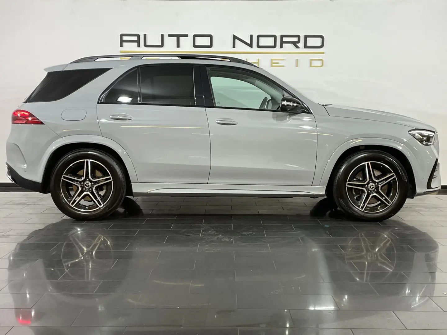 GLE 300 d 4Matic AMG Pano 360  AHK Night MBUX