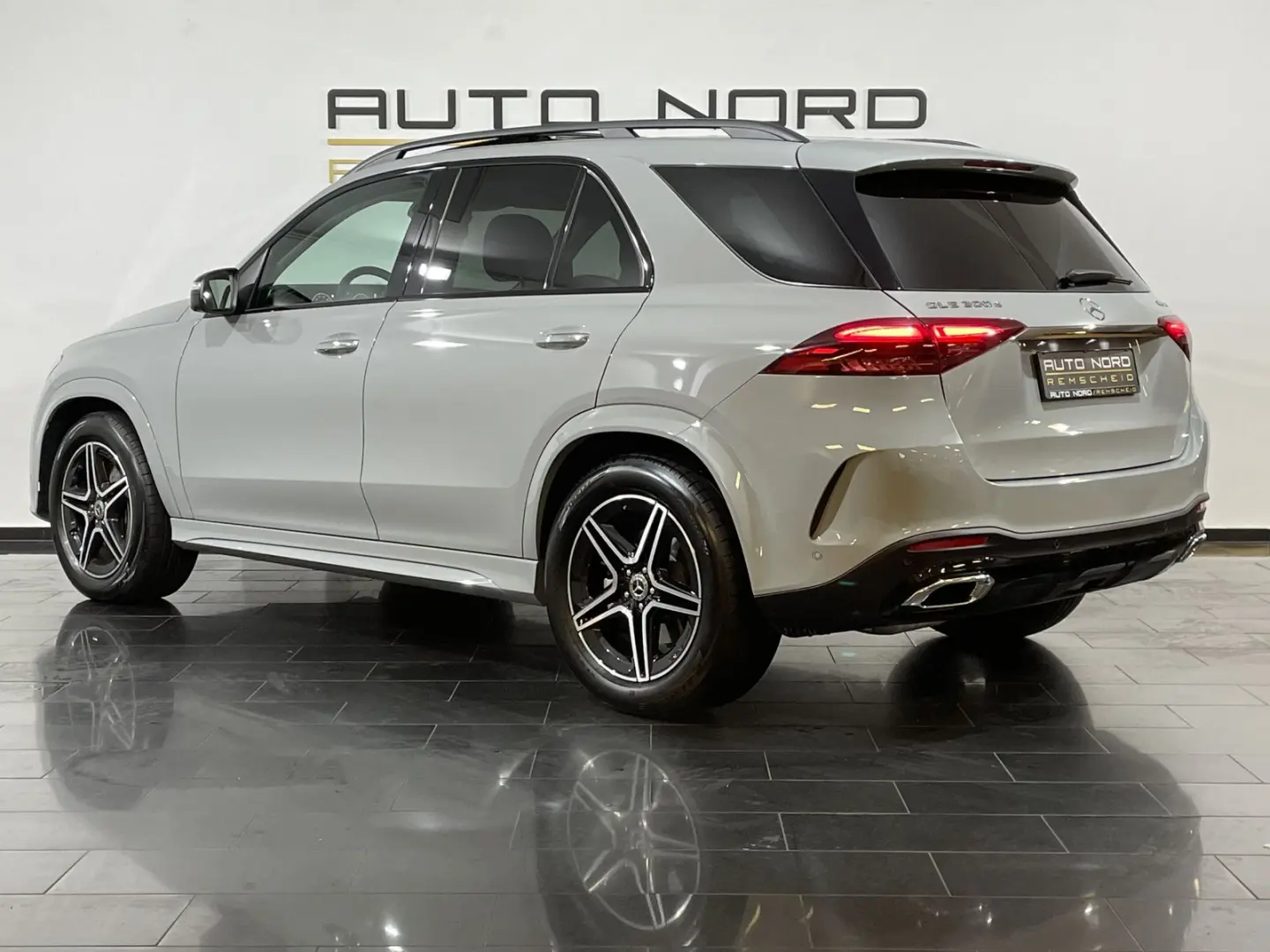 GLE 300 d 4Matic AMG Pano 360  AHK Night MBUX