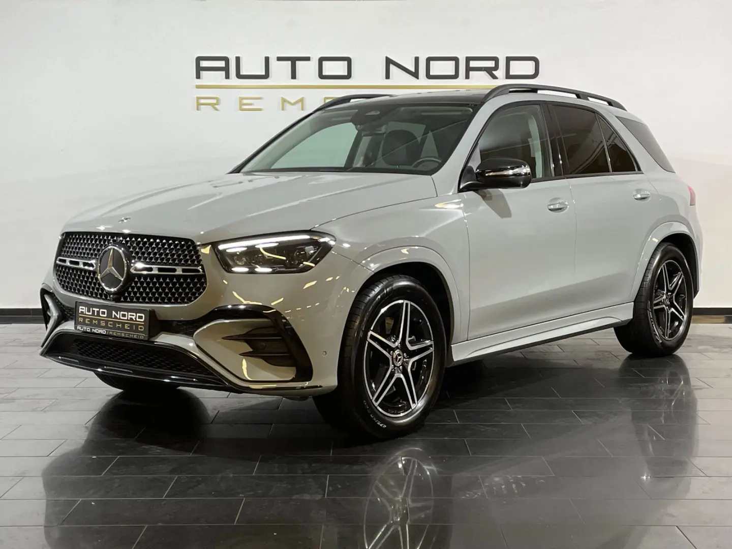 GLE 300 d 4Matic AMG Pano 360  AHK Night MBUX