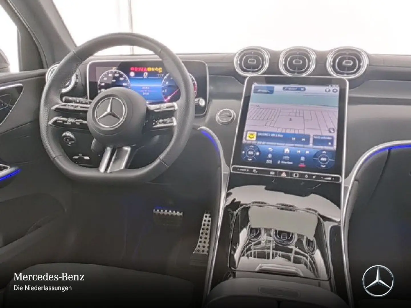 GLC200 4M AMG Advanced  Night Memory TotWink Win